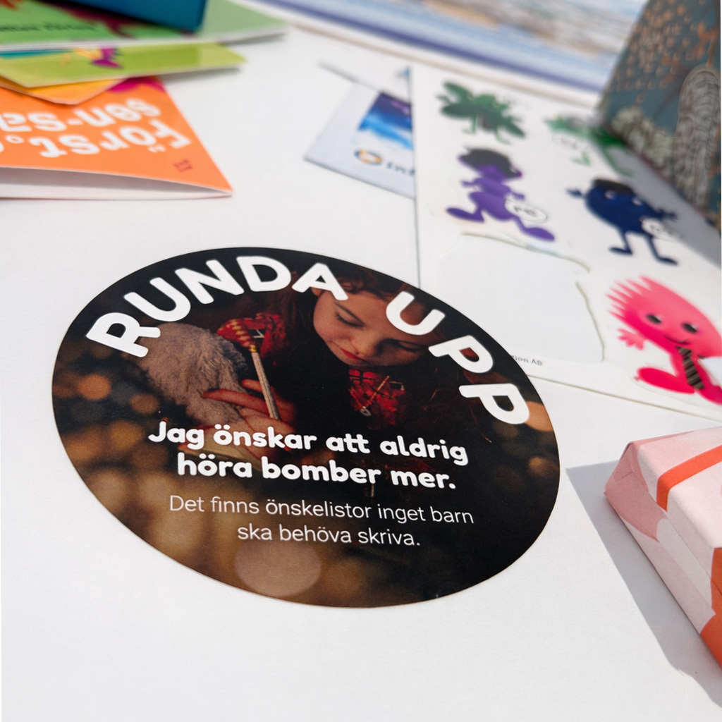 skurna och stansade trycksaker i olika former skapar uppmärksamhet